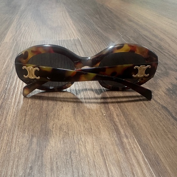 Tortoise Shell Sunglasses - Picture 2 of 5